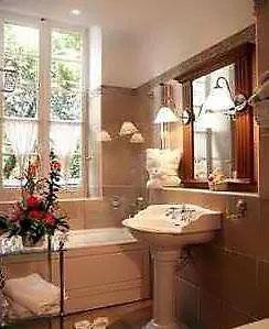 *** Hotel Chateau Des Comtes De Challes France