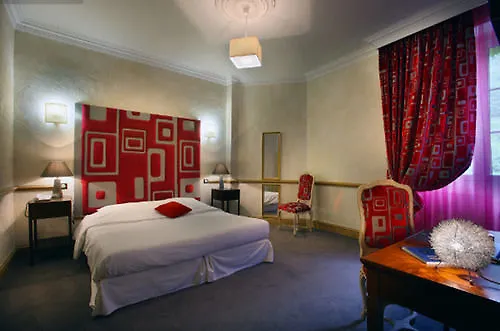 Hotel Chateau Des Comtes De Challes